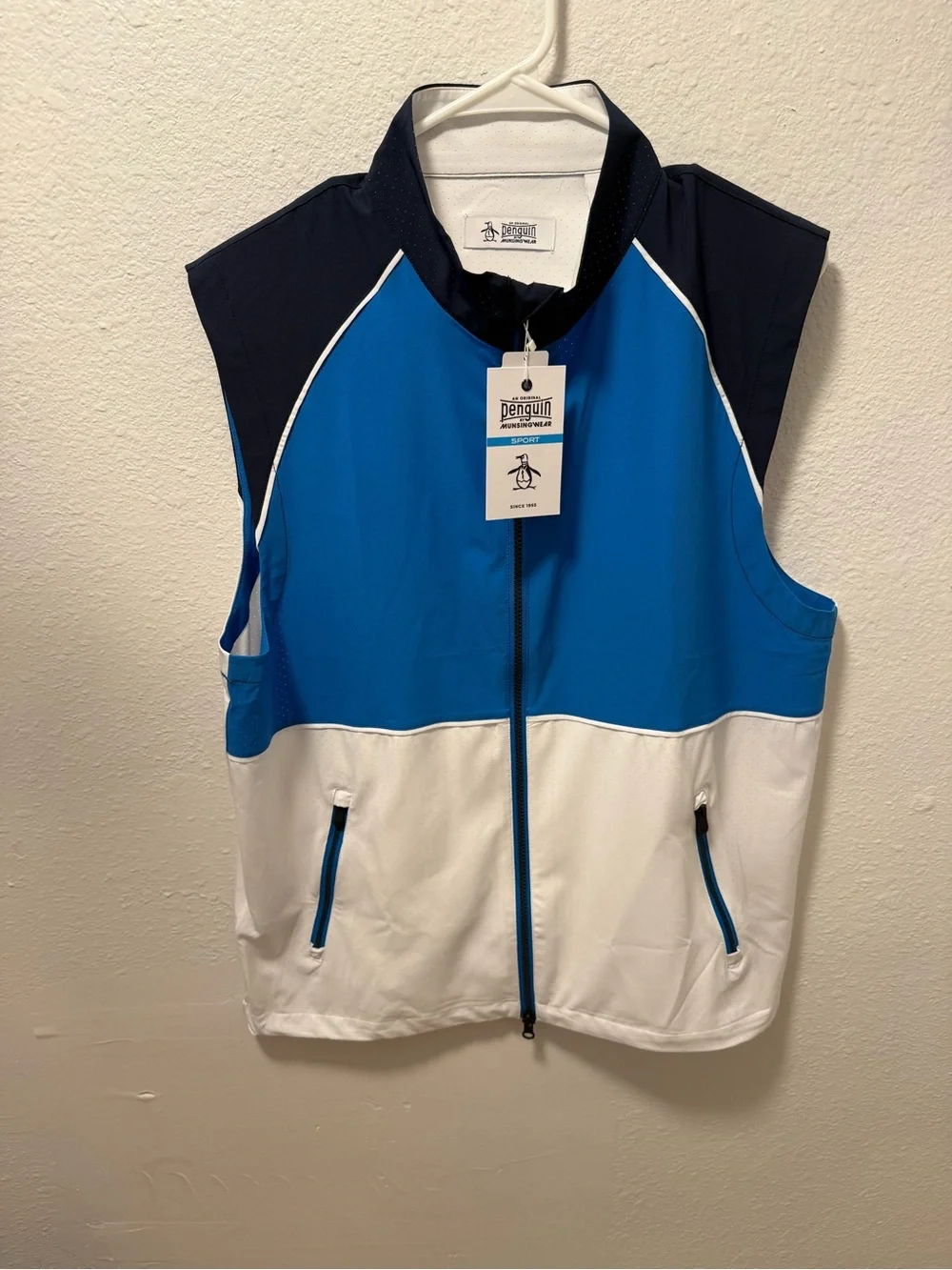 Men’s Original Penguin Sleeveless Full Zip Lightweight Woven Vest - Size Medium